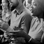 applause crowd at married up event